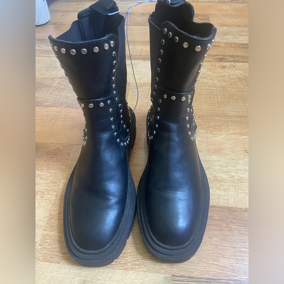 Zara Black Studded Ankle boots - Picture 2 of 7